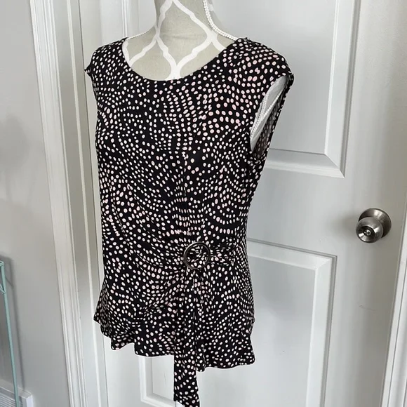 Melanie Lyne blush polka dot top size medium - Picture 3 of 4